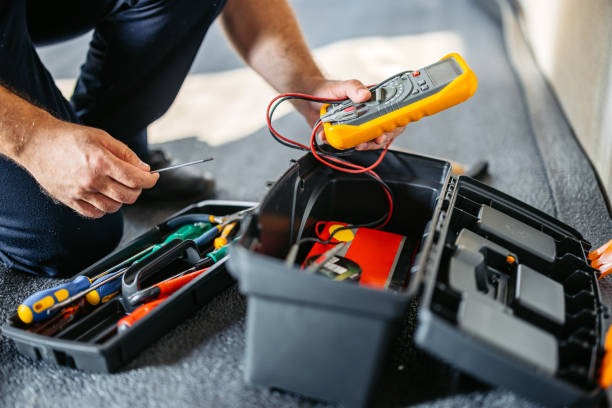 Experienced Vancouver electricians Handling Emergency Repairs
